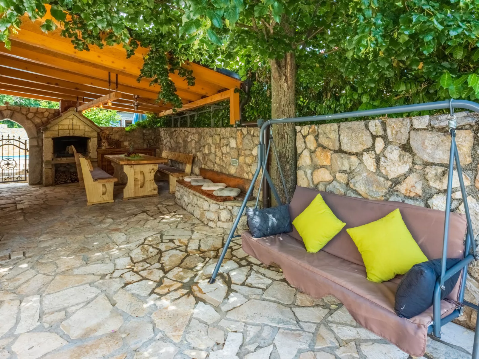 MIJO / HR-09395-01 - Buiten