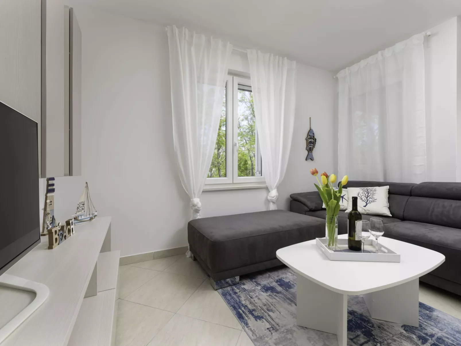 Apartment Seafront Maris - 3 - Image-tags.info