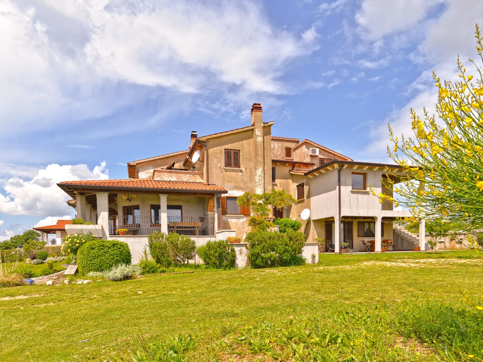 Apartment 1606 - Image-tags.info