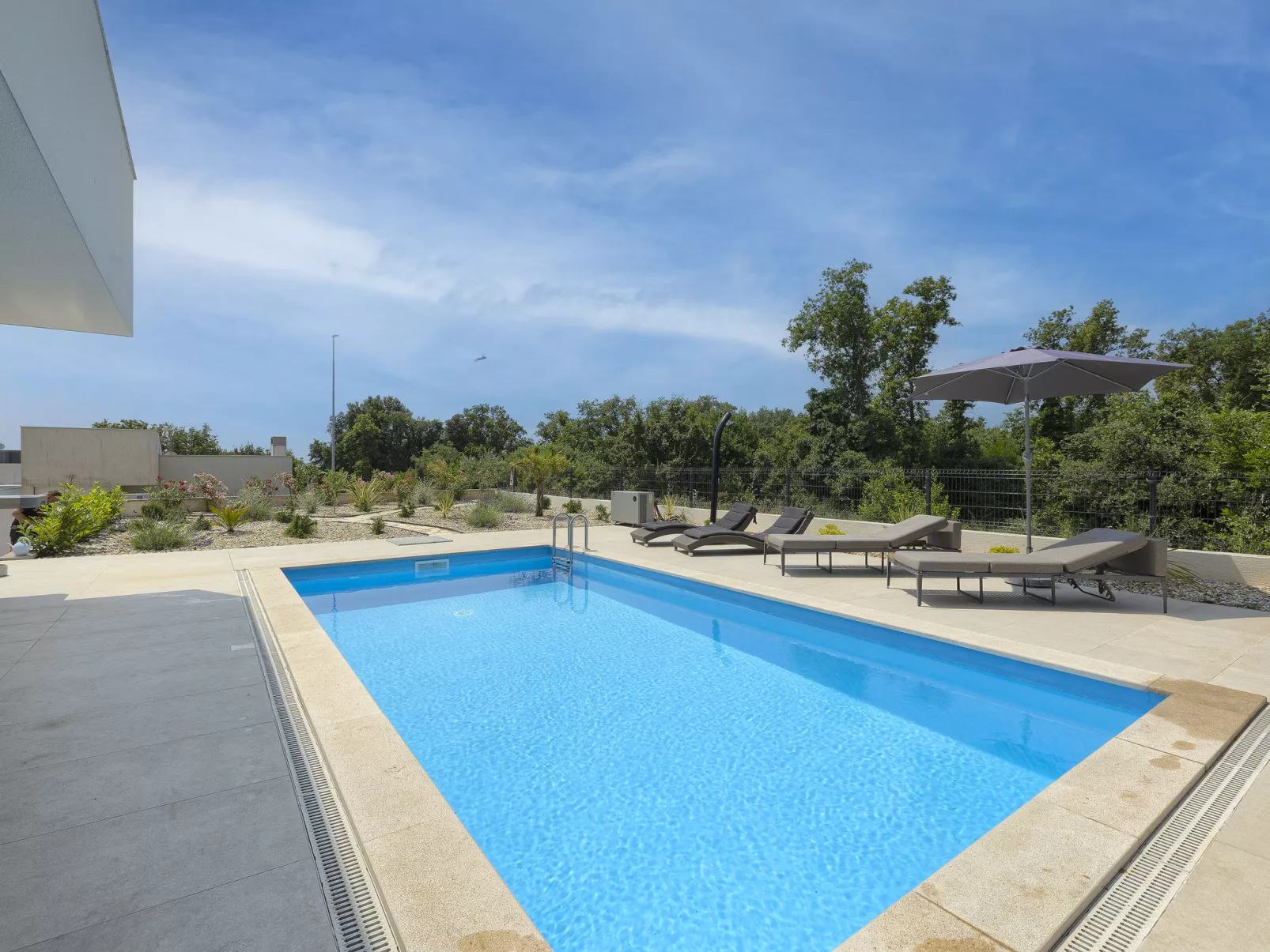 Villa Mayla - Buiten