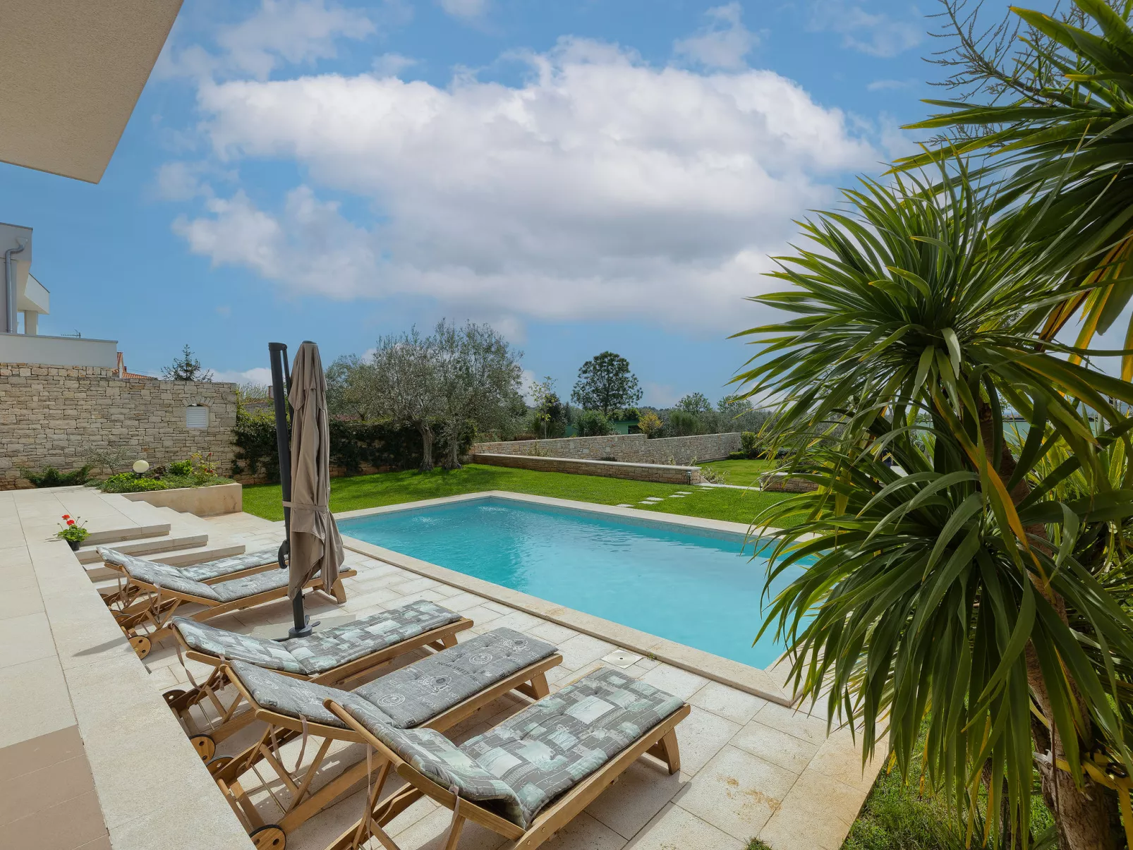 Villa Volimten - Image-tags.info