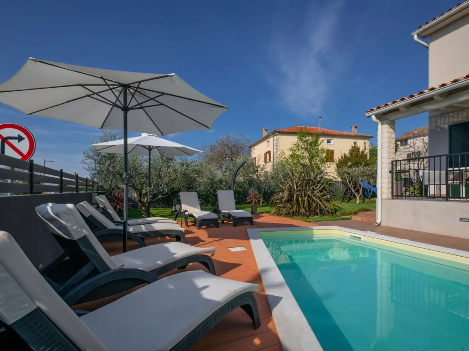 Villa Laura - Buiten