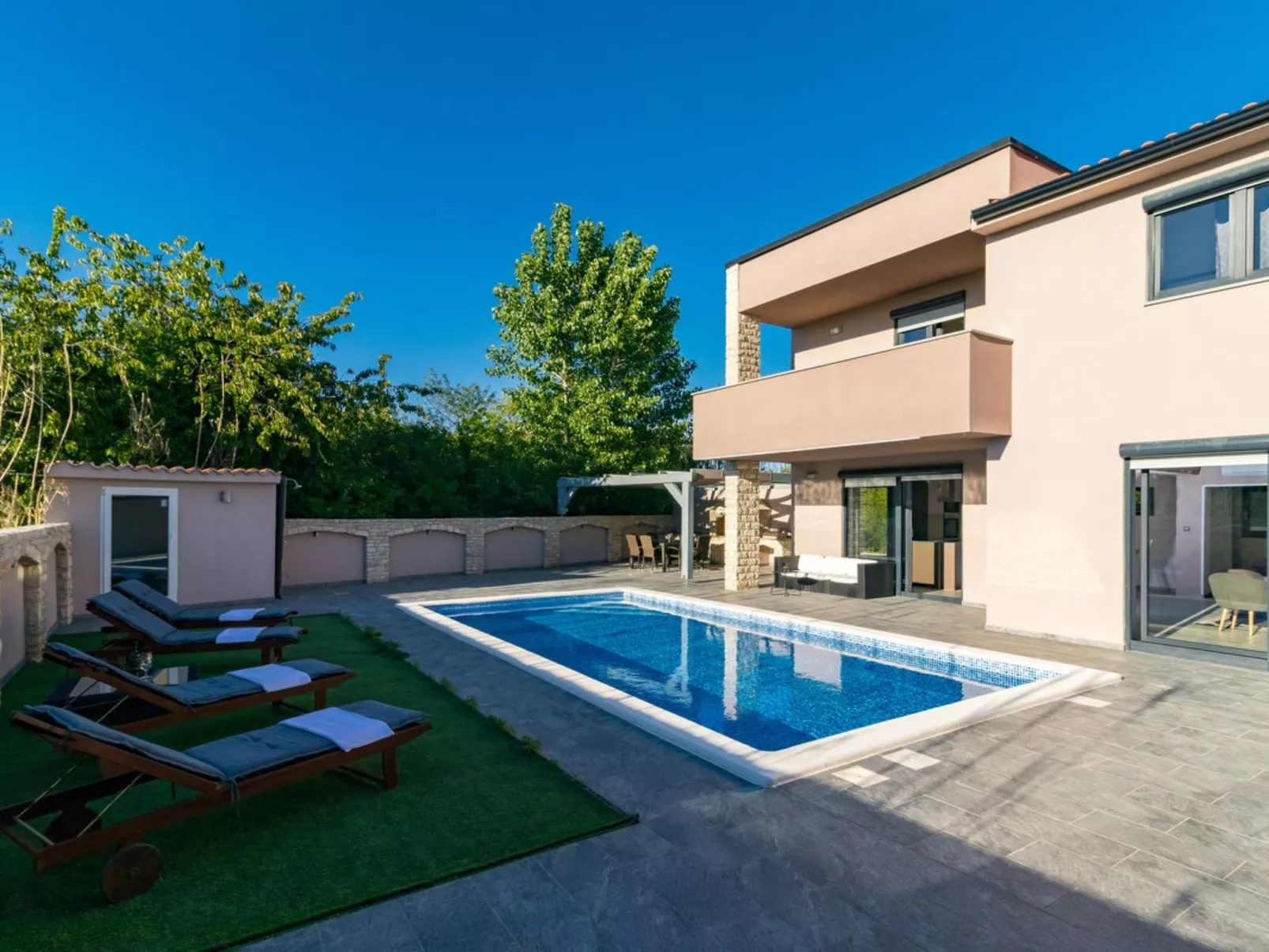 Villa Nika - Image-tags.info