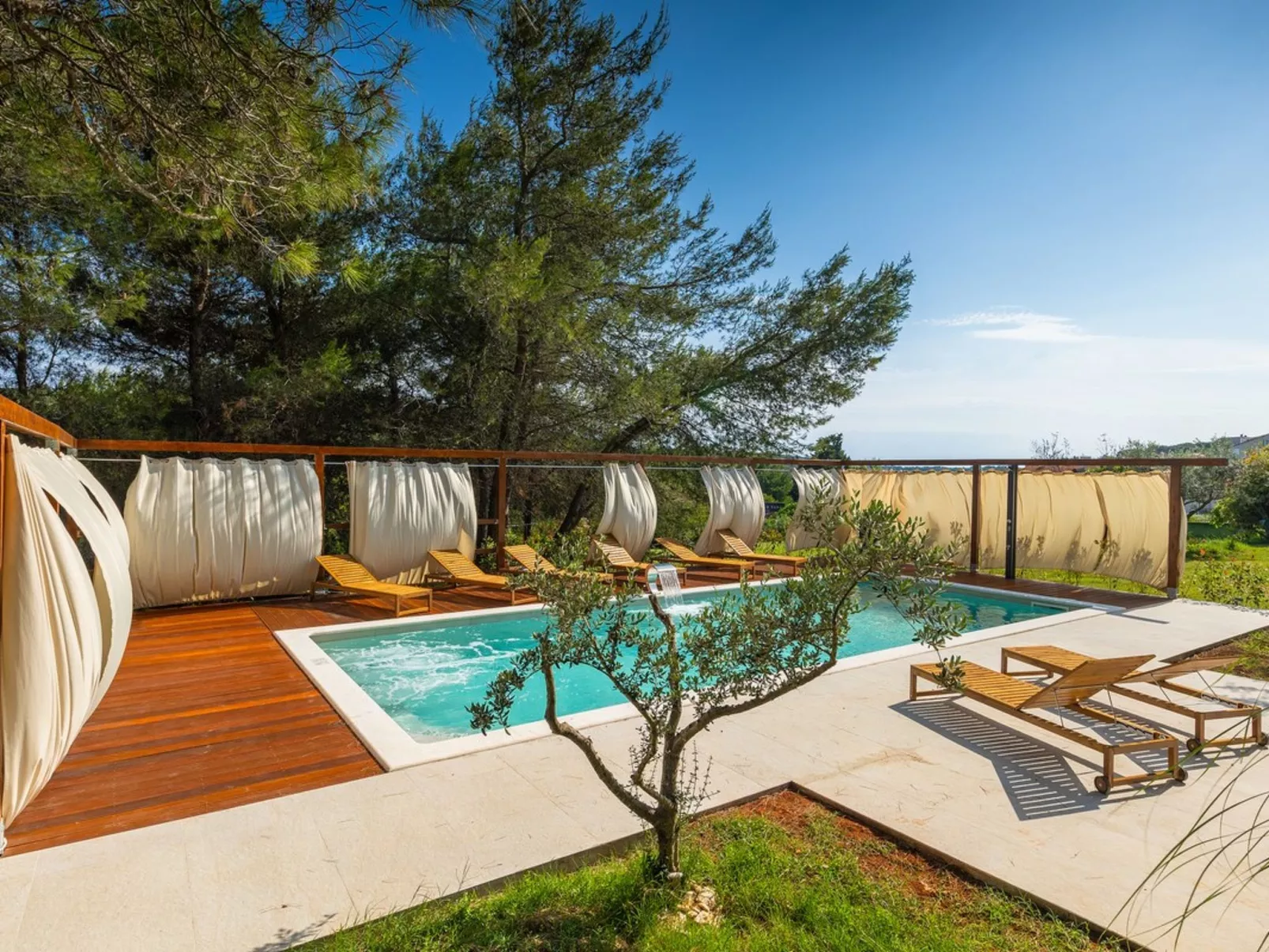 Villa Black and White - Image-tags.info