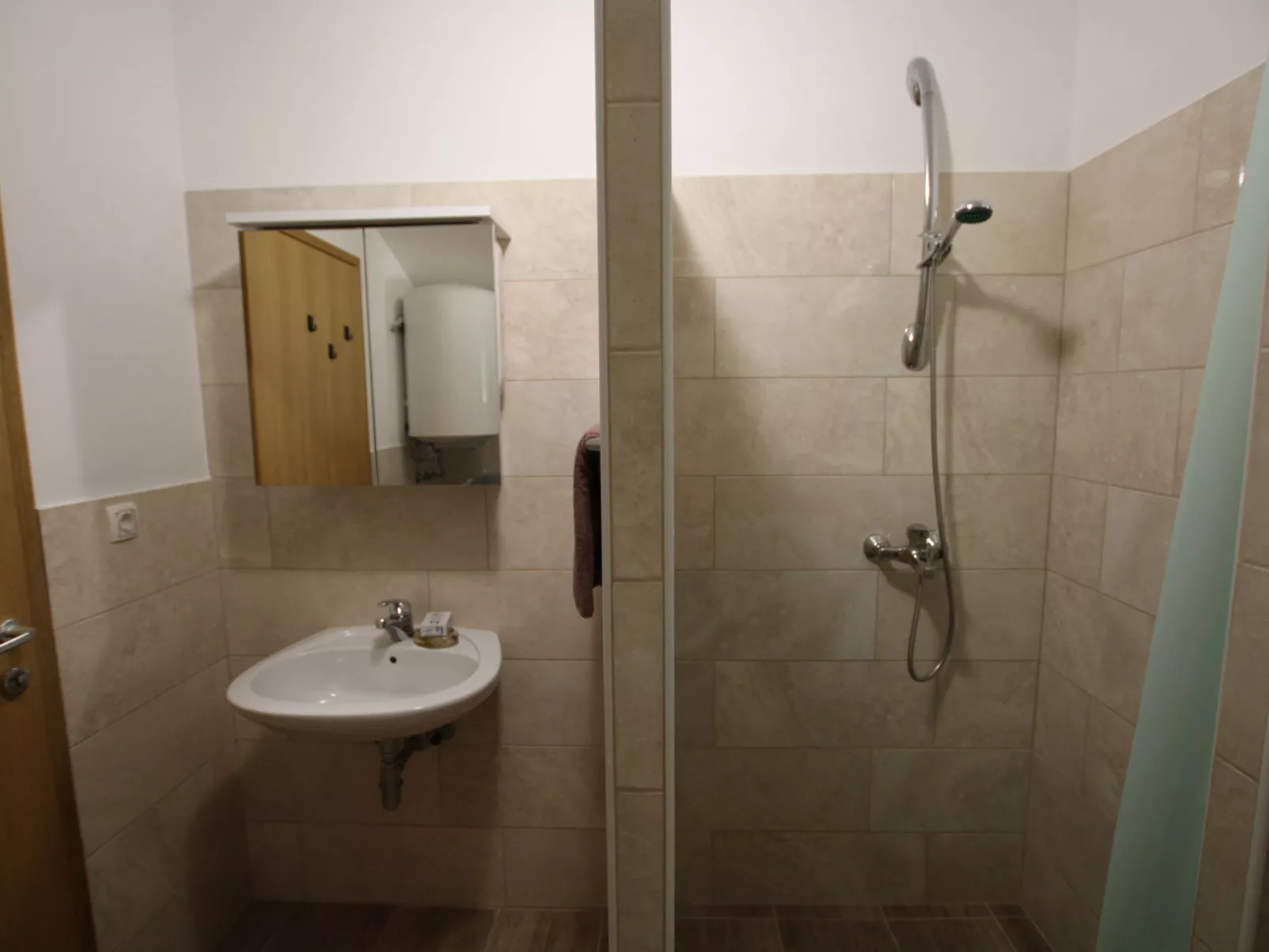 Apartment Green Garden / HR-11058-01 - Image-tags.info