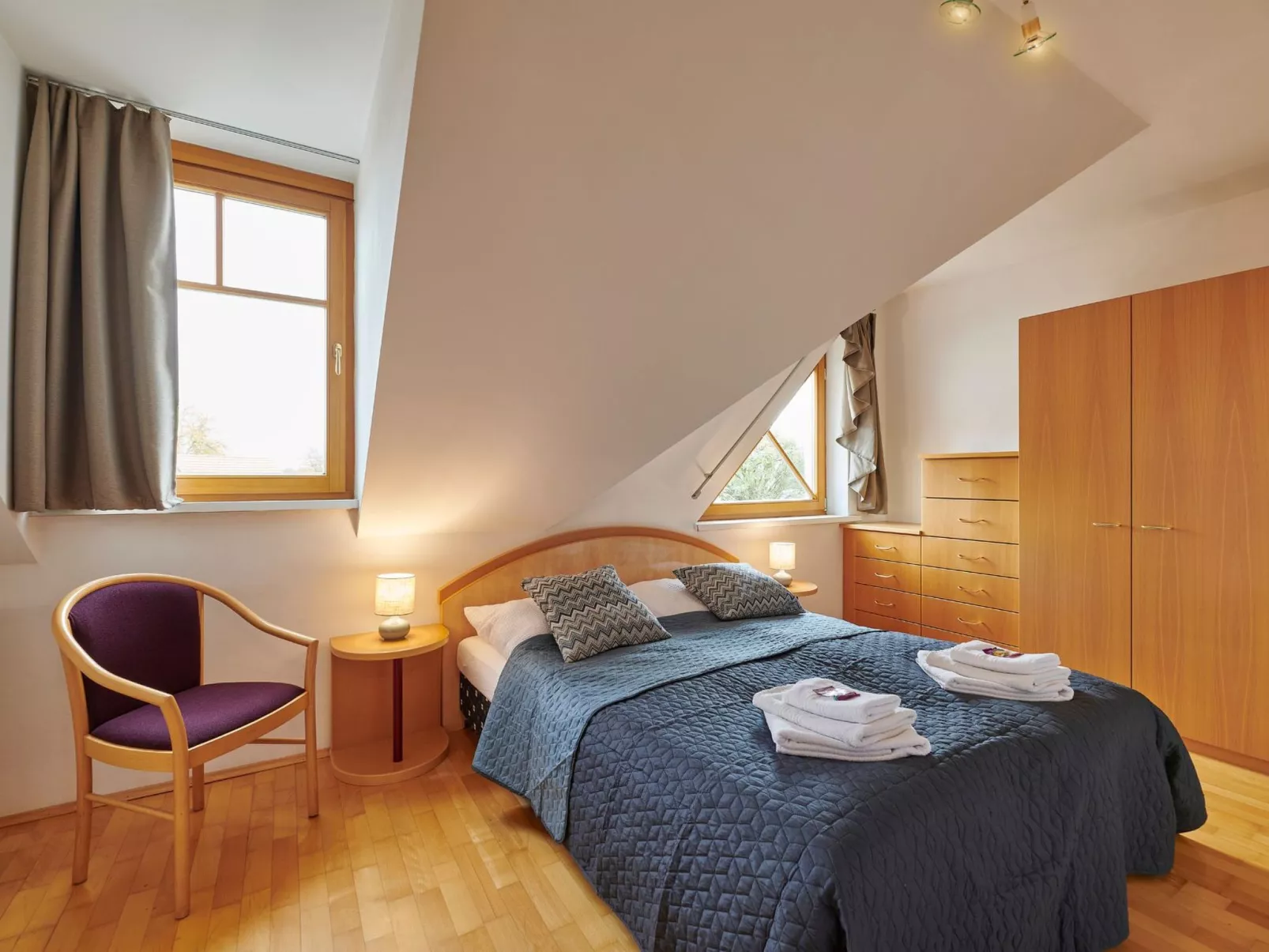 DAS BURGENNEST - Binnen