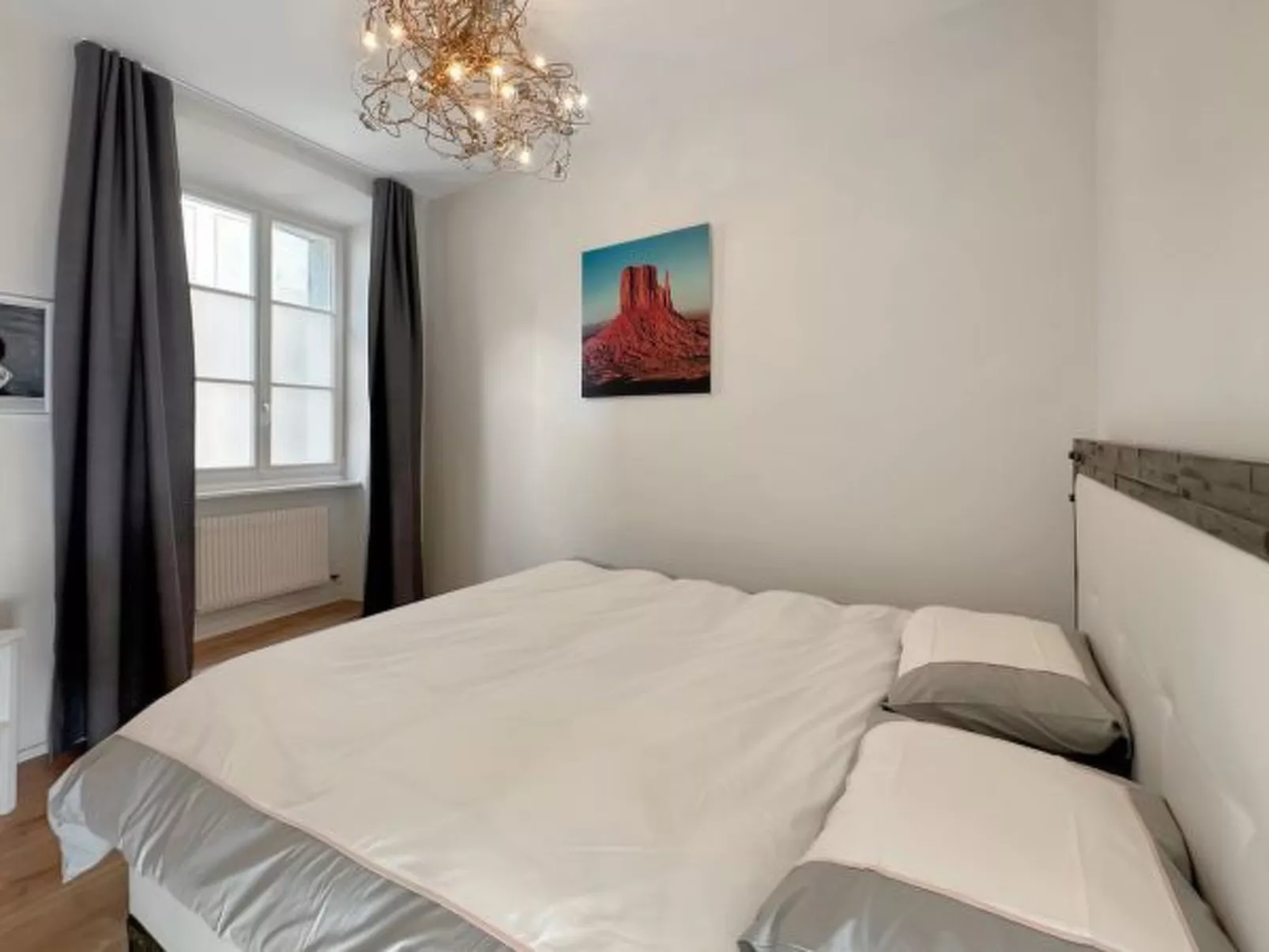 The Place to Be in Sion - Vieille ville de Sion - Binnen