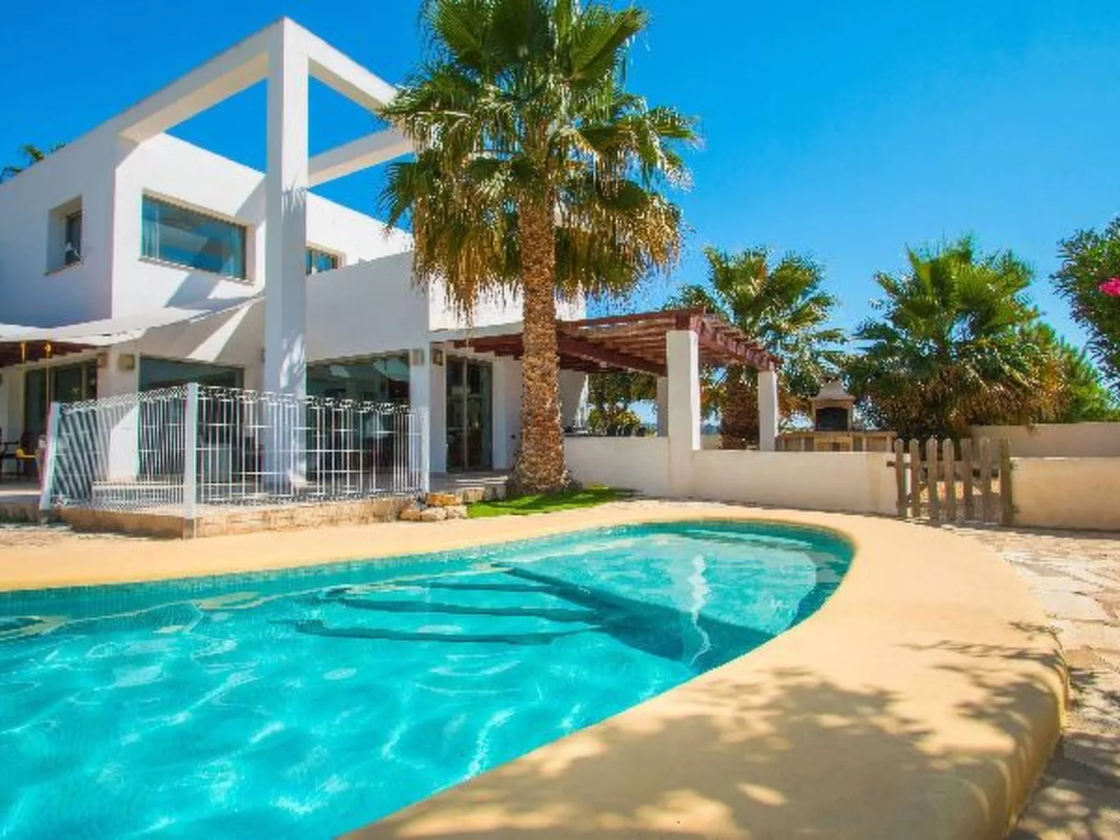 Villa Athos - PlusHolidays - Image-tags.info