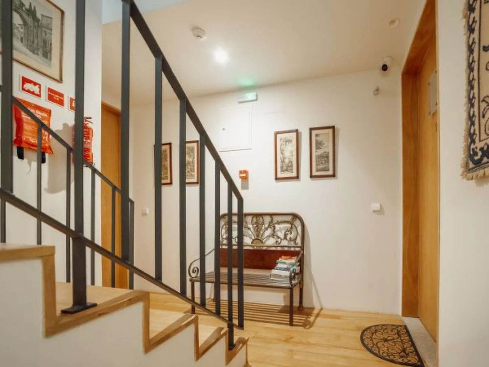 CARMO RESIDENCE PORTO - S. HELENA by VACATIONY - Binnen