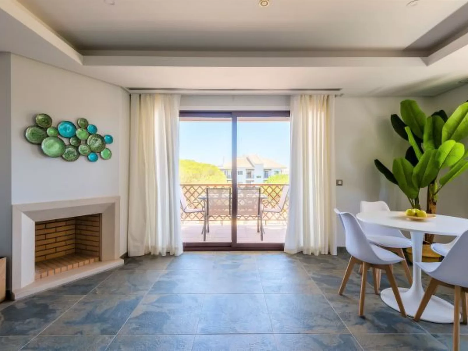 Falesia Beach C at Falesia Beach - Binnen