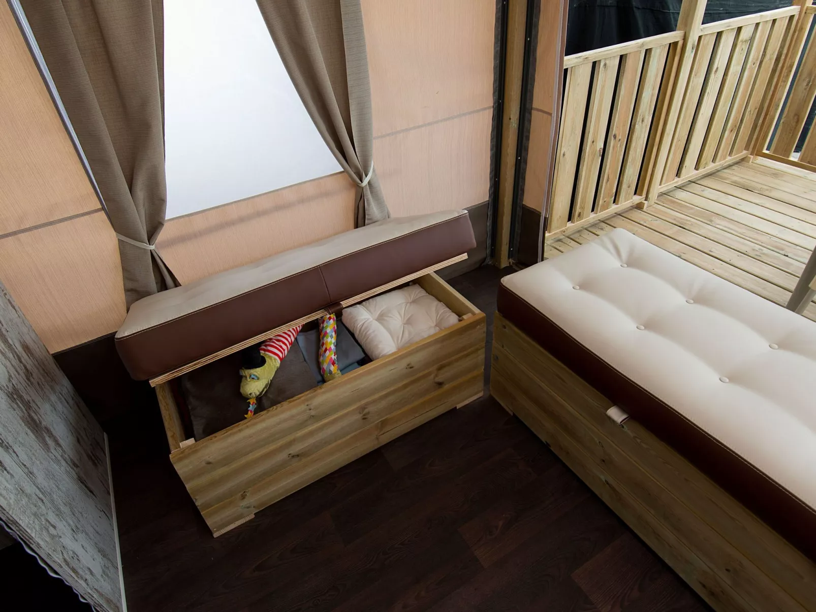 Safari-Lodge-Zelt in Castiglione della Pescaia - Binnen