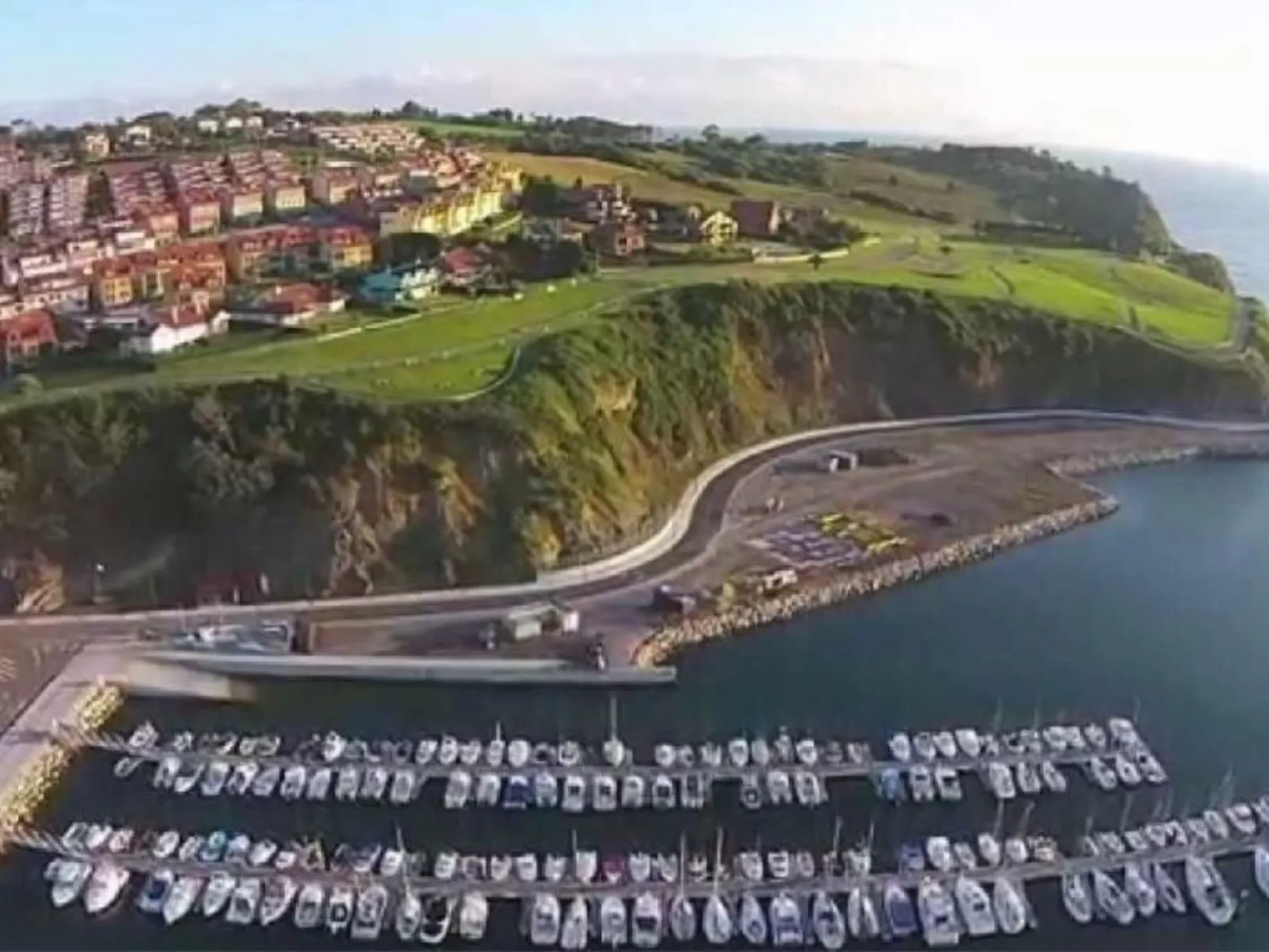 Mit Aussicht in Luanco - Image-tags.info