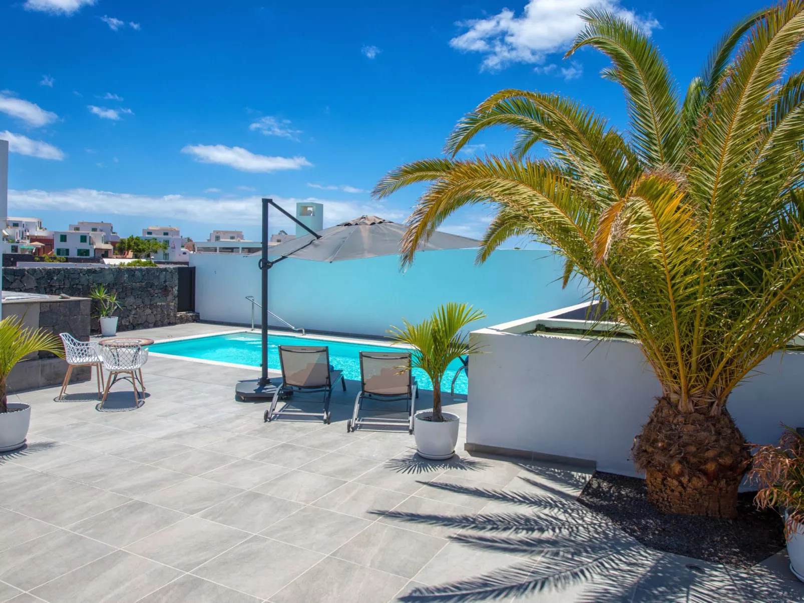 Mit Whirlpool - Buiten