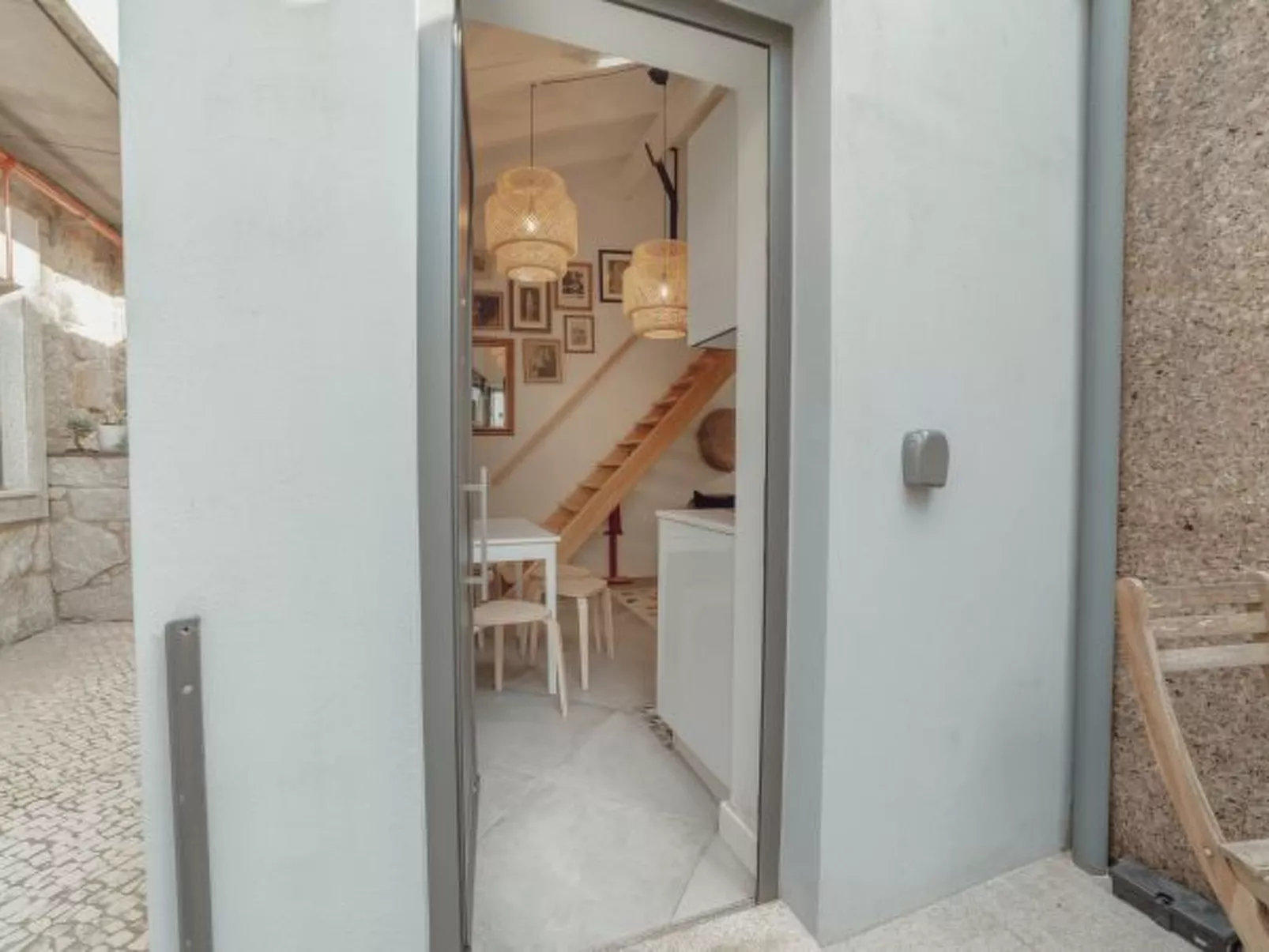 MEZZANINE STYLISH APARTMENT H by VACATIONY - Buiten