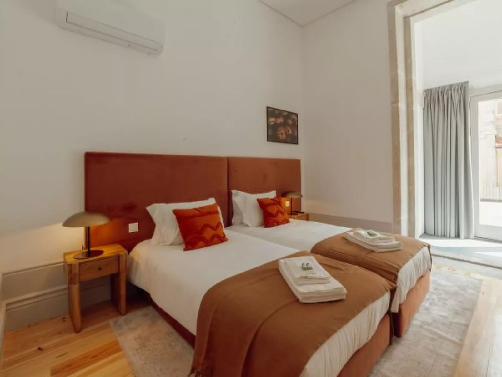 HEART OF PORTO APARTMENT B TERRACE by VACATIONY - Binnen