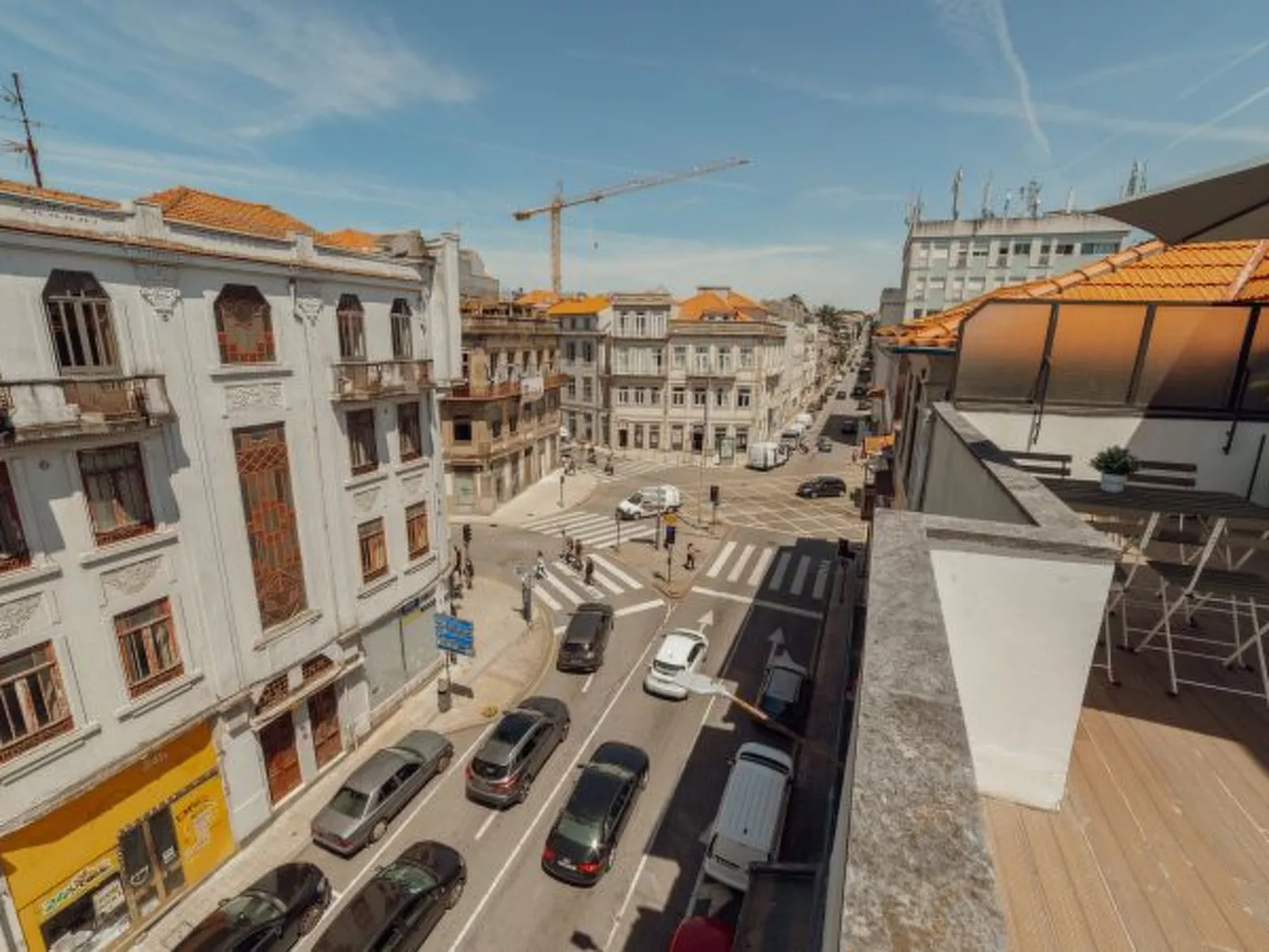 DOWNTOWN CLASSIC WITH TERRACE by VACATIONY - Buiten