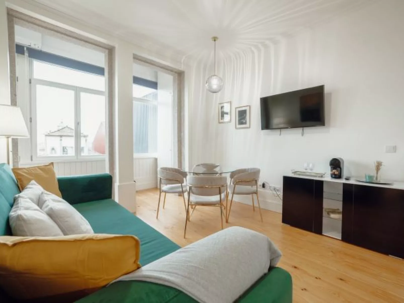 DOWNTOWN PREMIUM APARTMENT by VACATIONY - Binnen