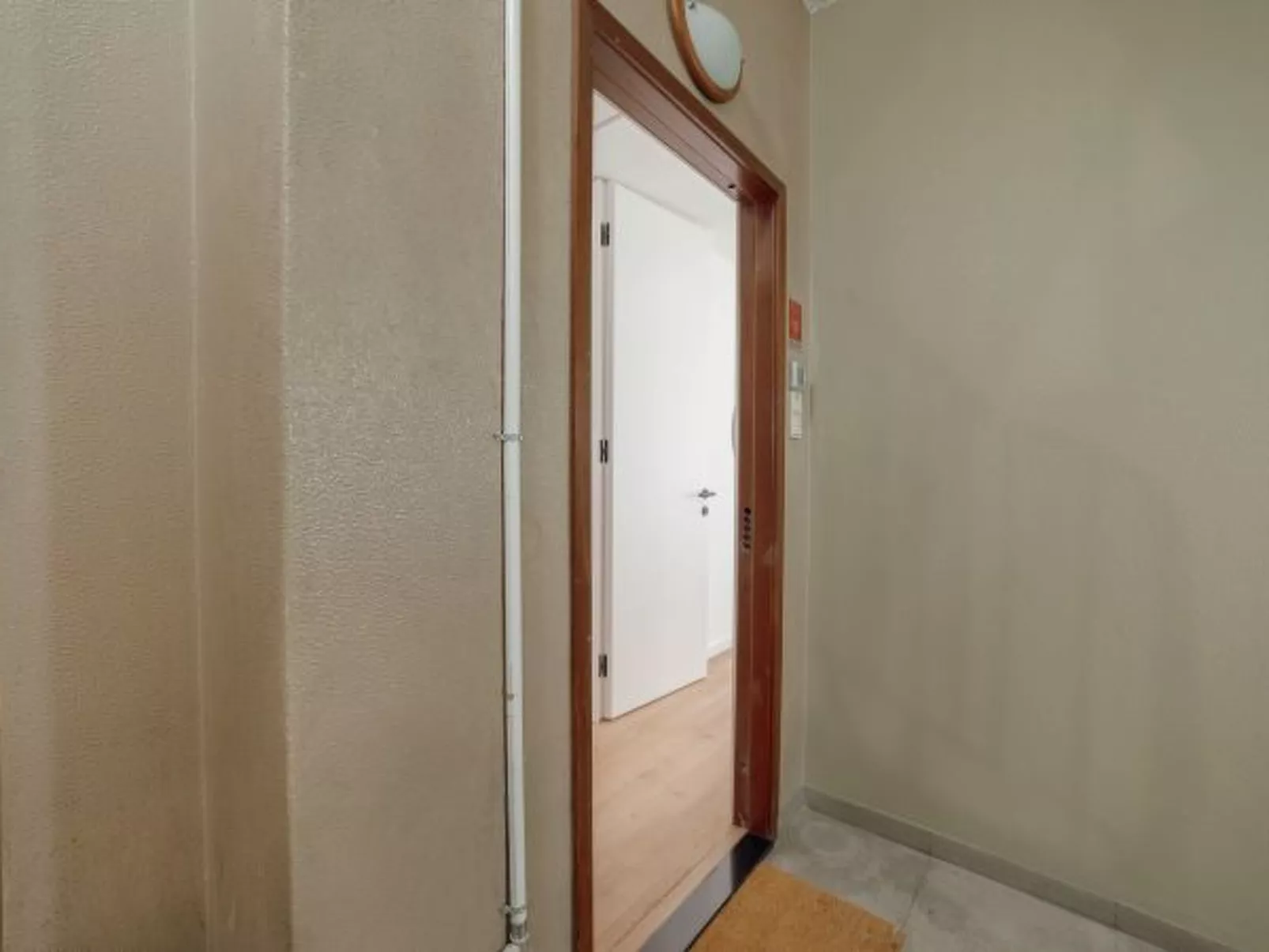 DOWNTOWN PREMIUM with BALCONY by VACATIONY - Binnen