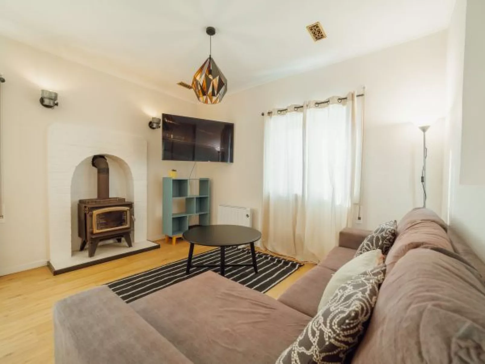 CASA DAS ORQUIDEAS by VACATIONY - Binnen