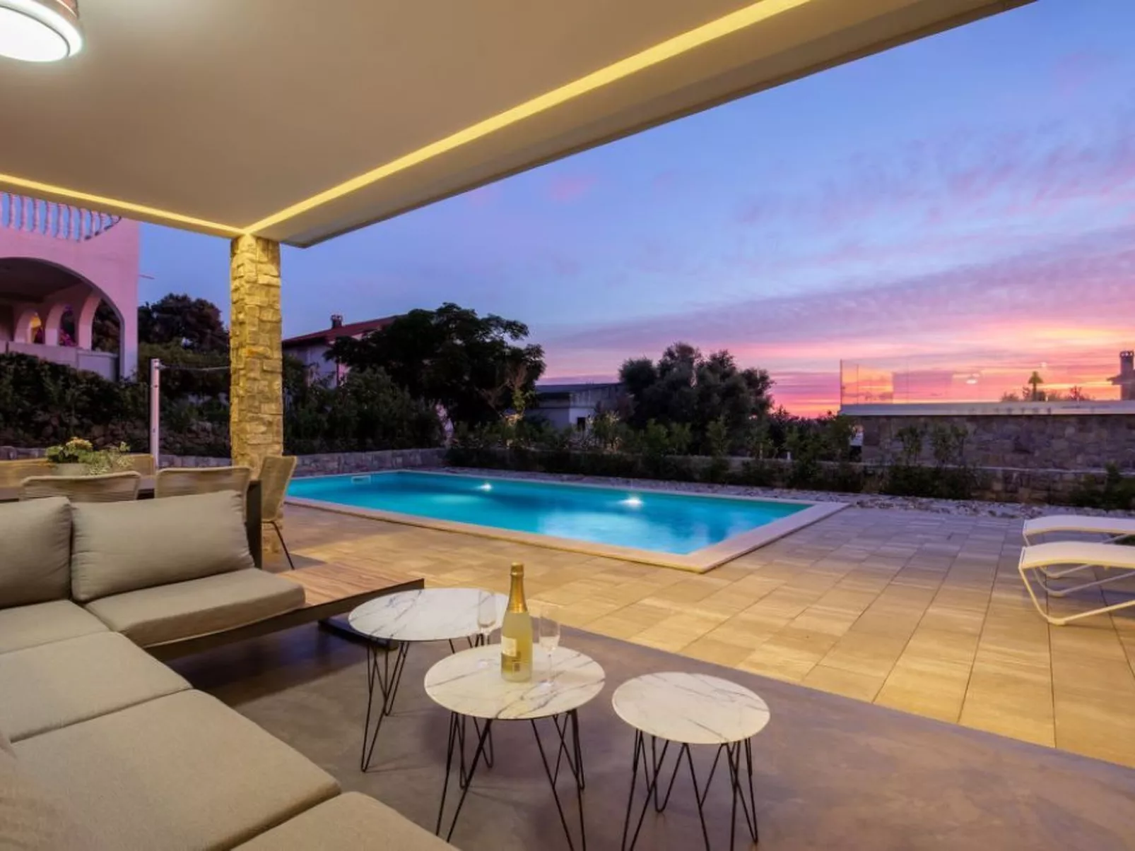 Holiday Home Oblica - Binnen