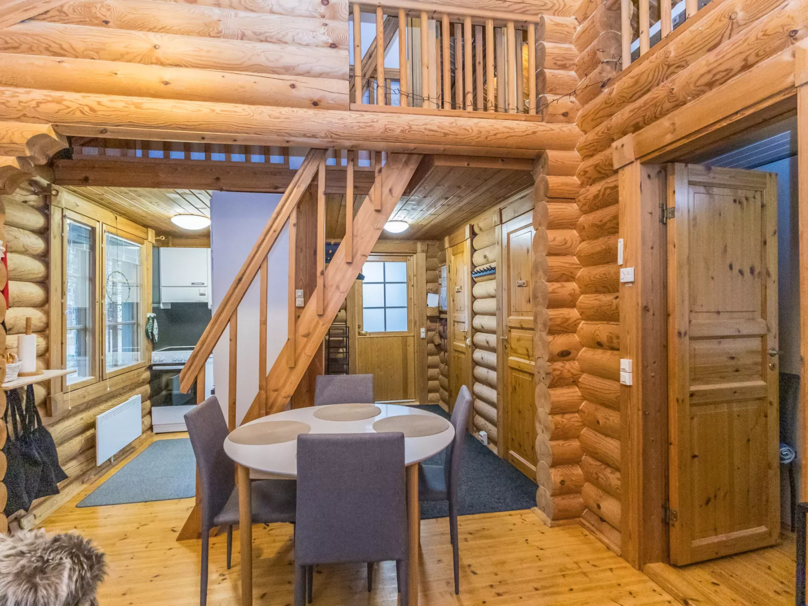 Levin ainola - Binnen