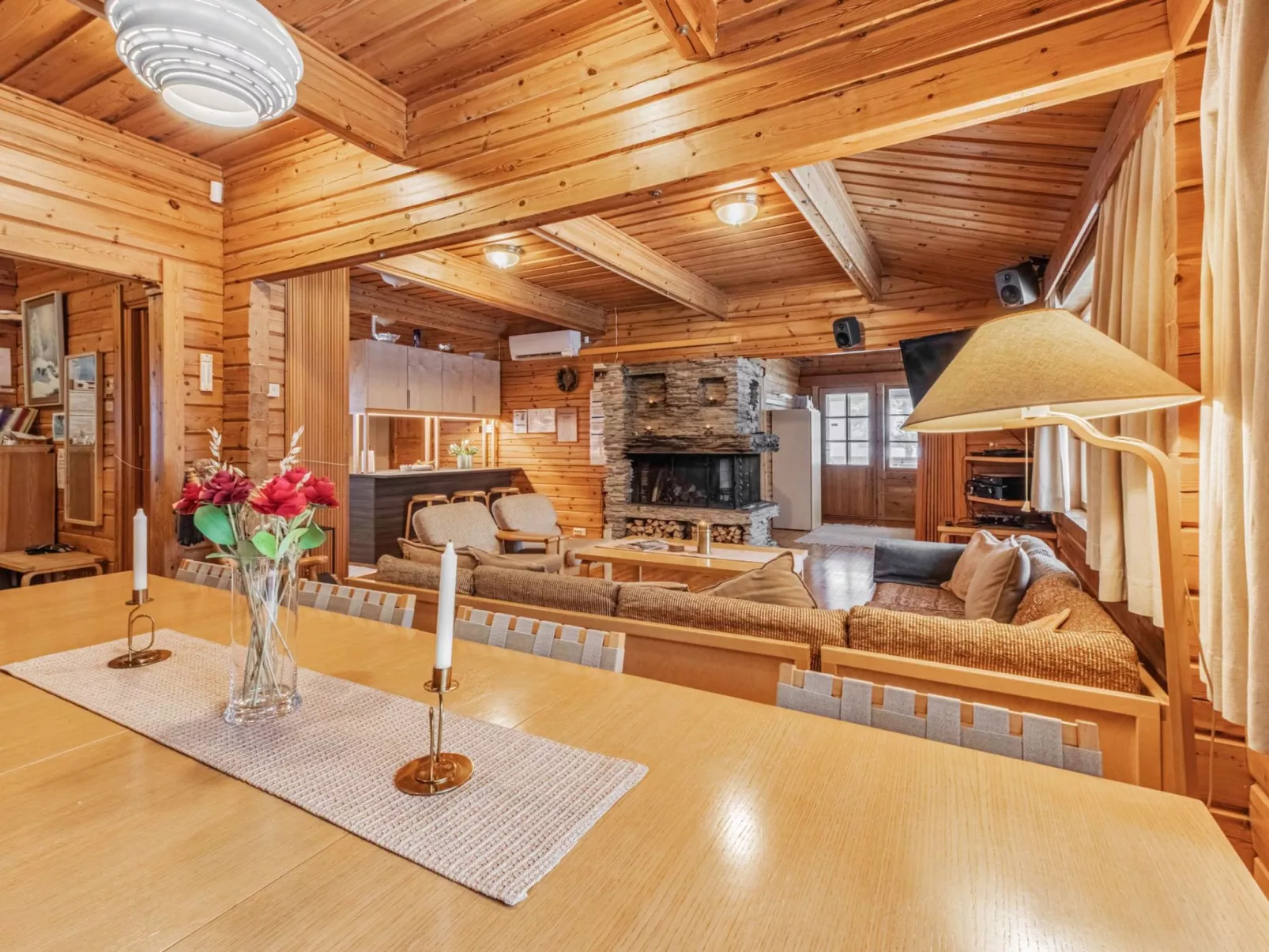 Unnukkamaja - Binnen