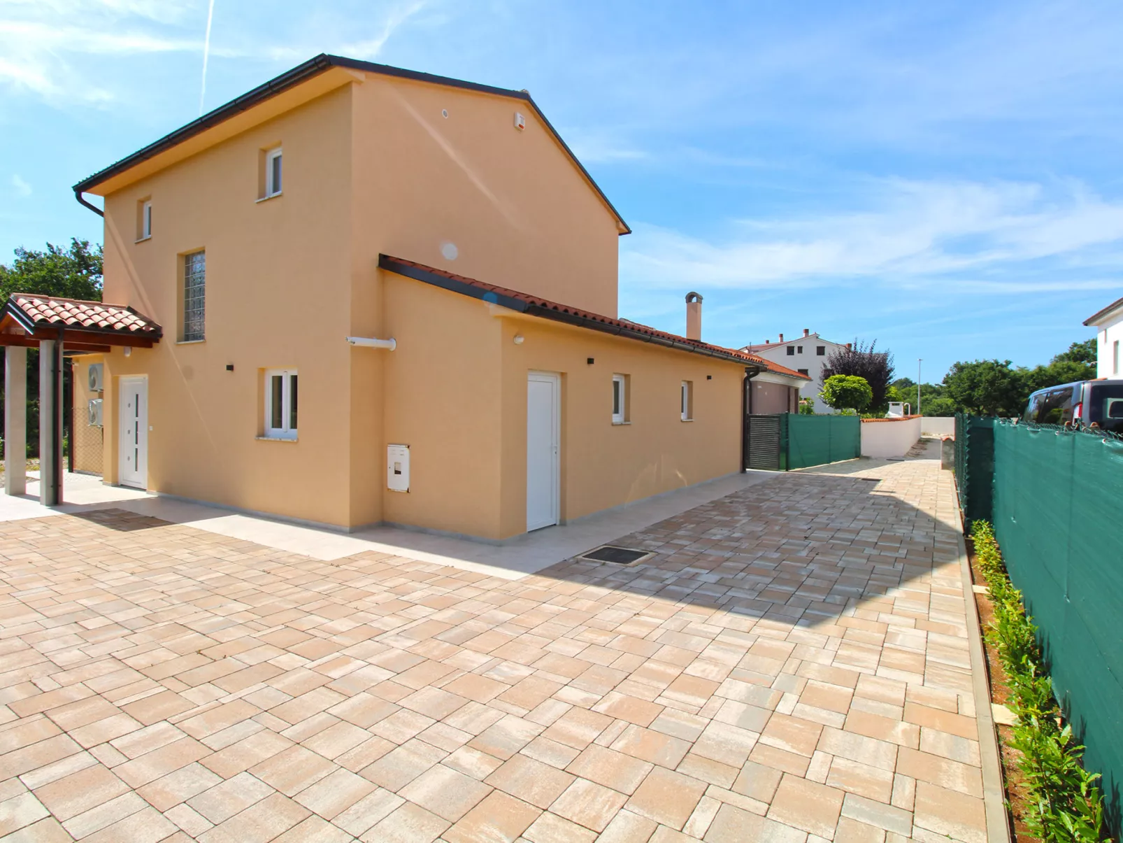 House 2339 - Image-tags.info