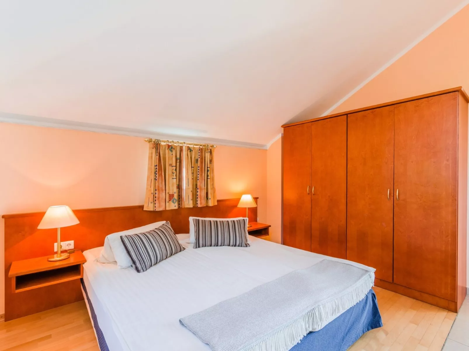 Villa Roza Traum CH / HR-01832-07 - Image-tags.info