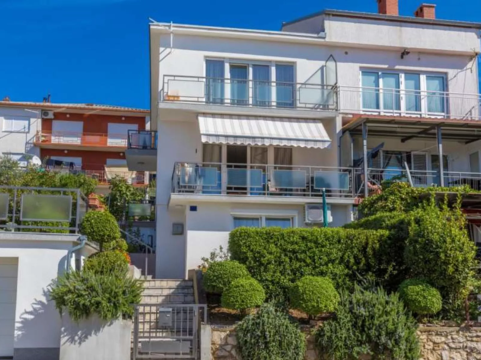 ZITA / HR-10378-01 - Image-tags.info