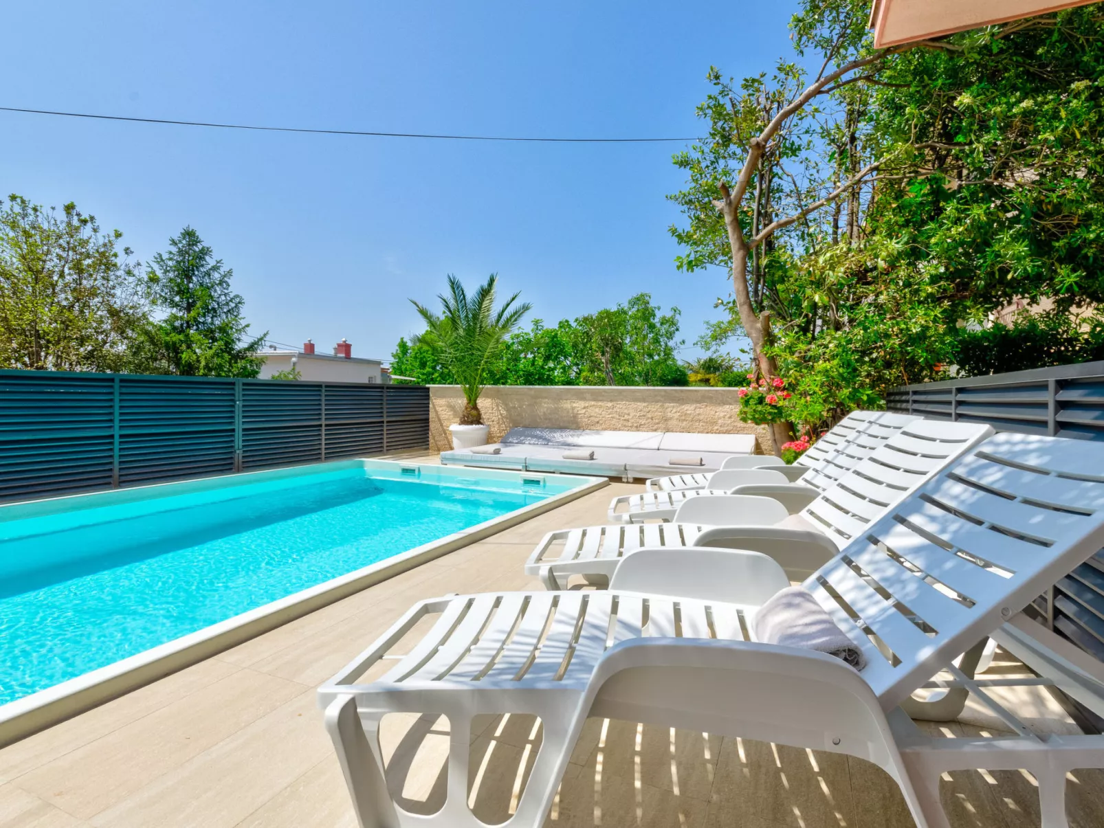 ABROS priz / HR-10317-03 - Image-tags.info