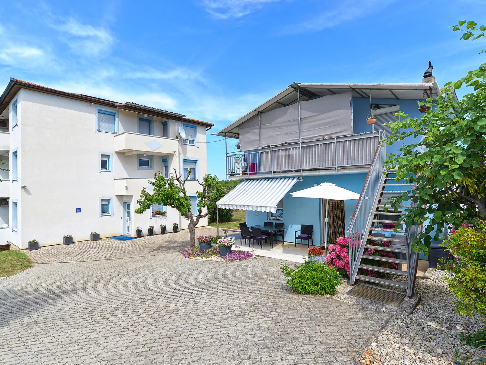 Apartment 2071 - Image-tags.info