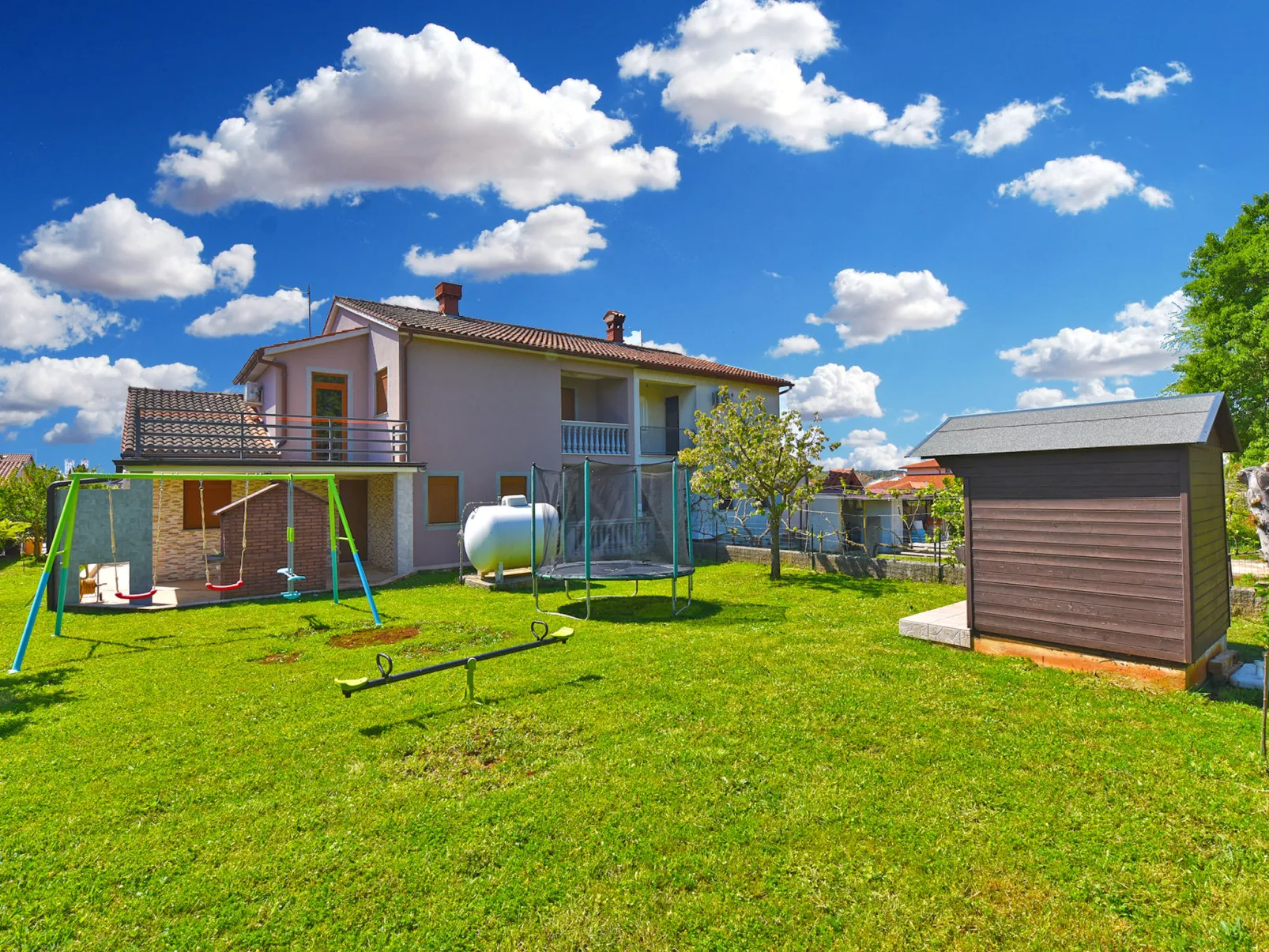 House 2322 - Image-tags.info