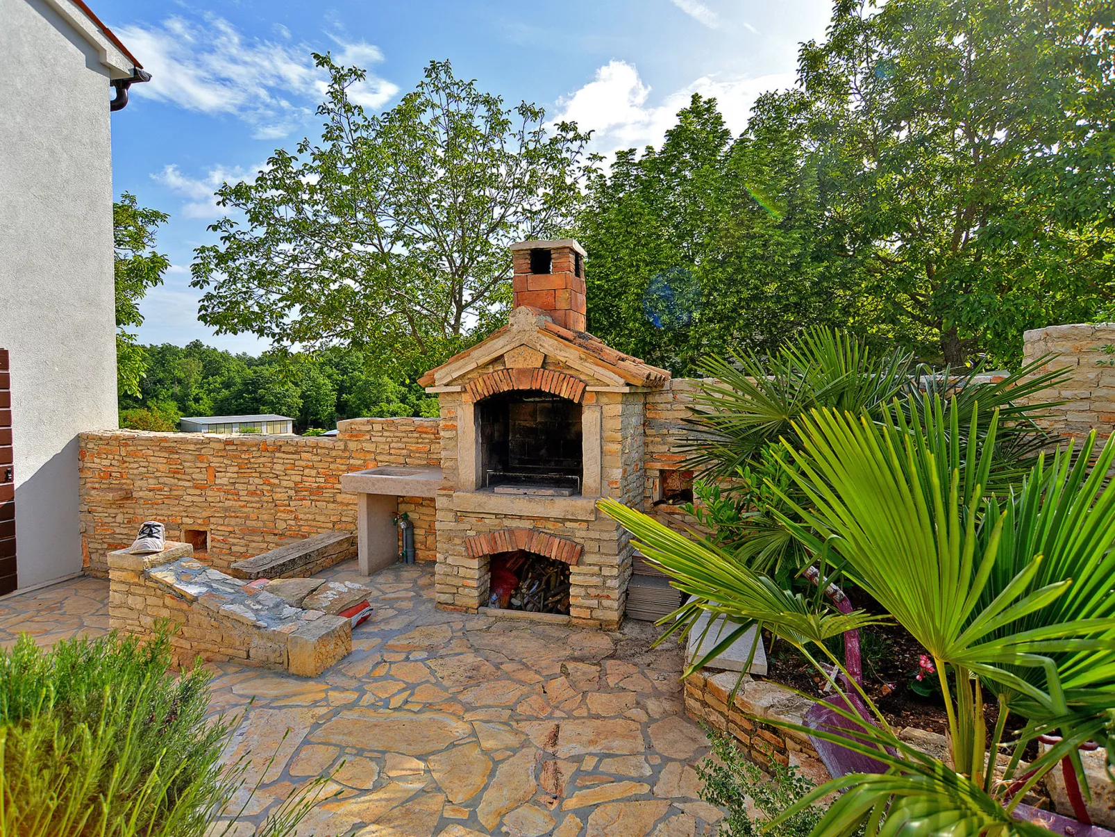 House 682 - Image-tags.info