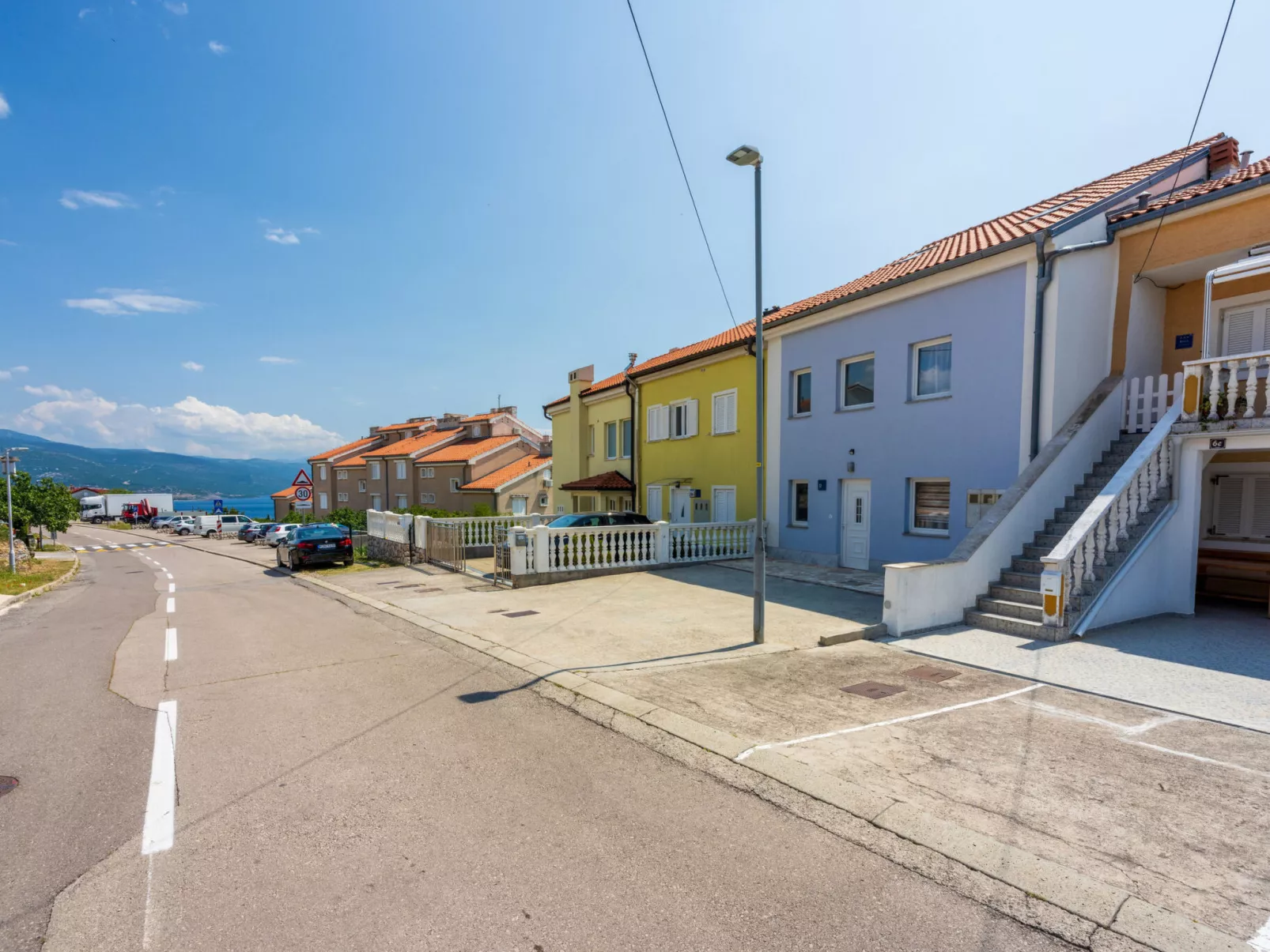 ABERT SUSI / HR-05640-01 - Image-tags.info