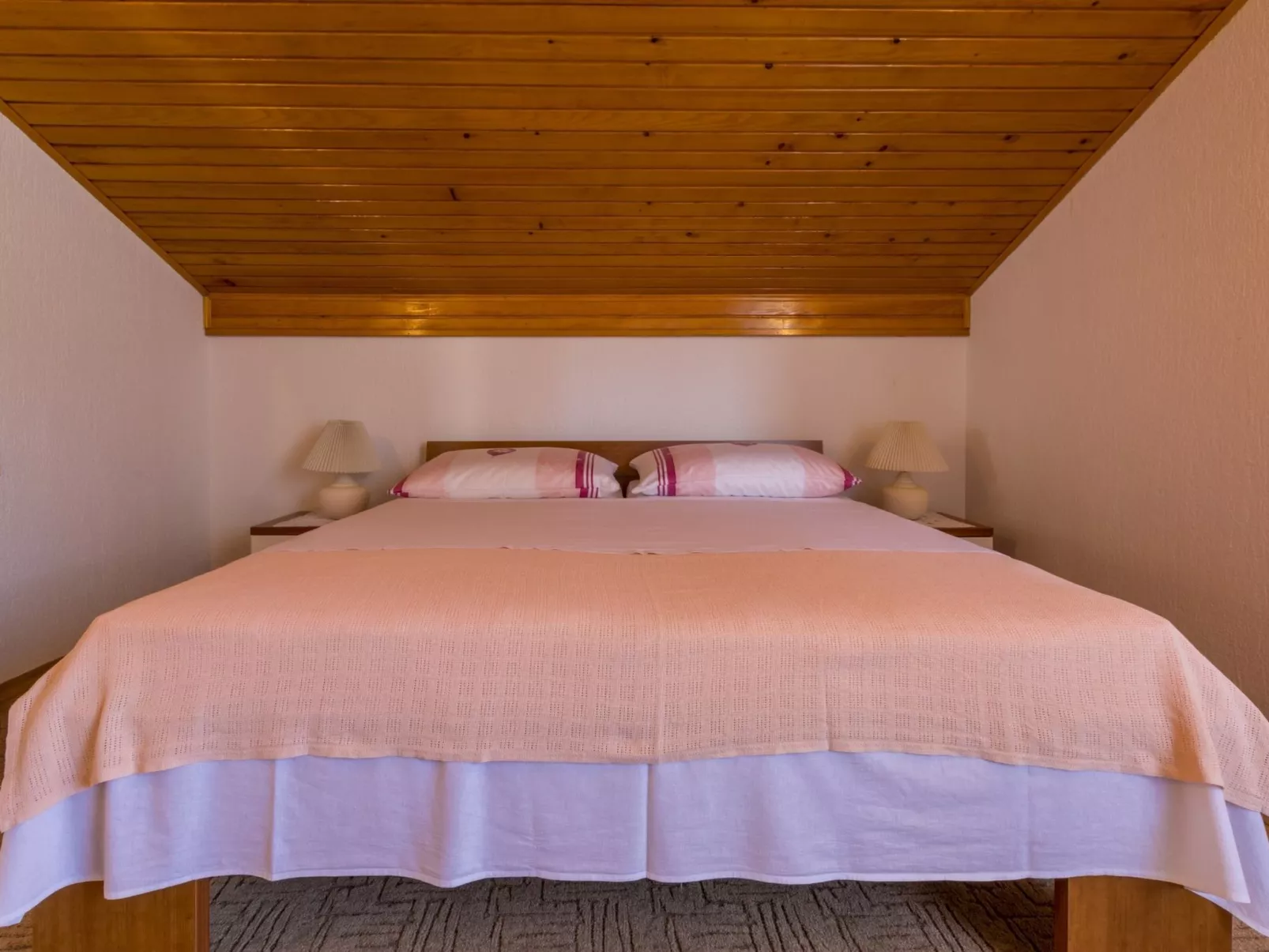 Sever 2 kat potkovlje / HR-09156-02 - Image-tags.info