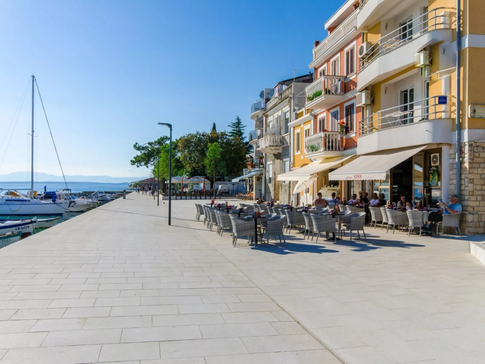 Julia Selce 5 / HR-10406-03 - Image-tags.info