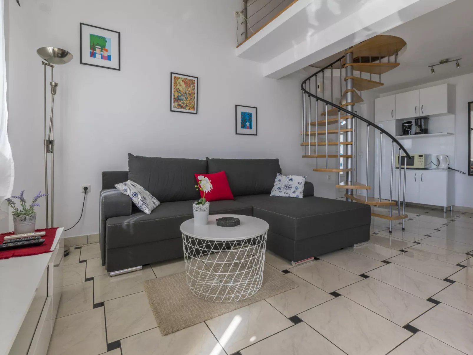 STIVIC 2 / HR-08046-01 - Image-tags.info