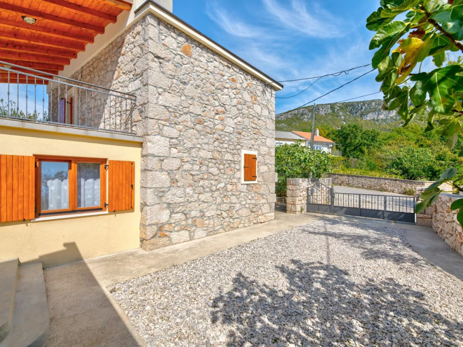 JOPA BARCI / HR-08581-01 - Image-tags.info