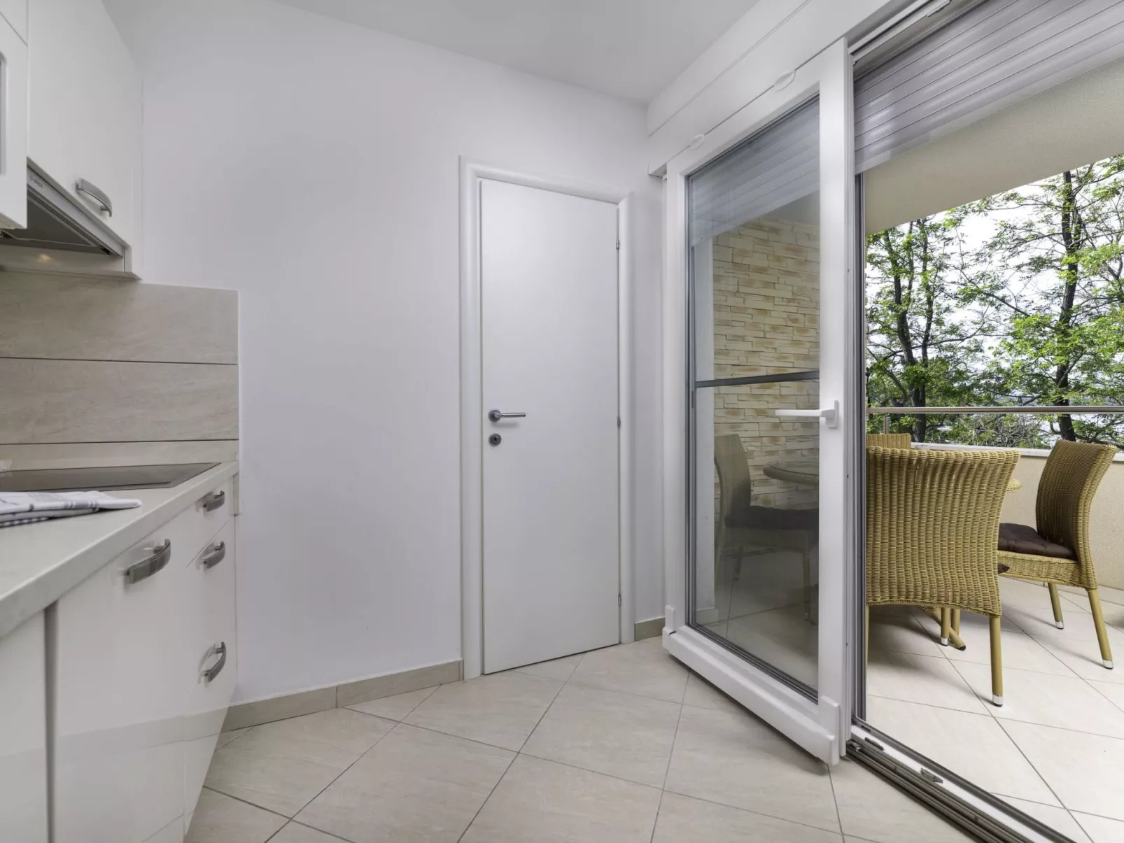 Apartment Seafront Maris - 4 - Image-tags.info