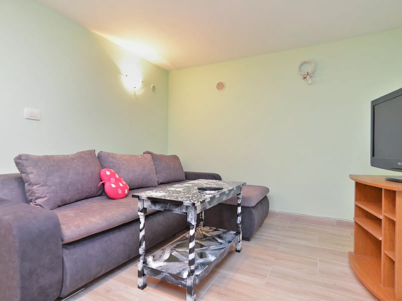 House 1736 - Image-tags.info