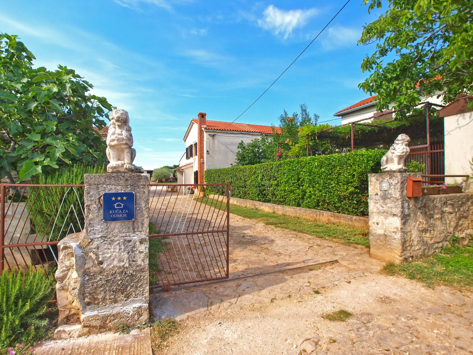 House 1378 - Image-tags.info