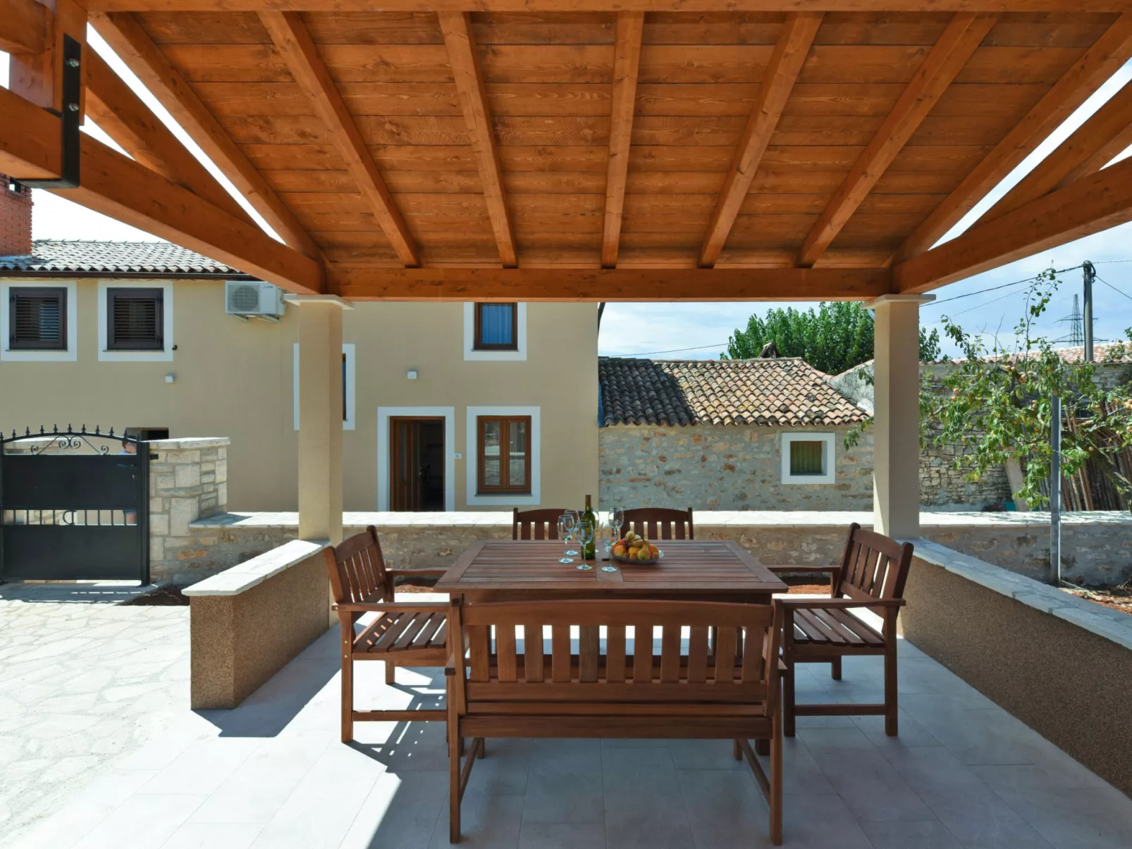 House 1735 - Image-tags.info