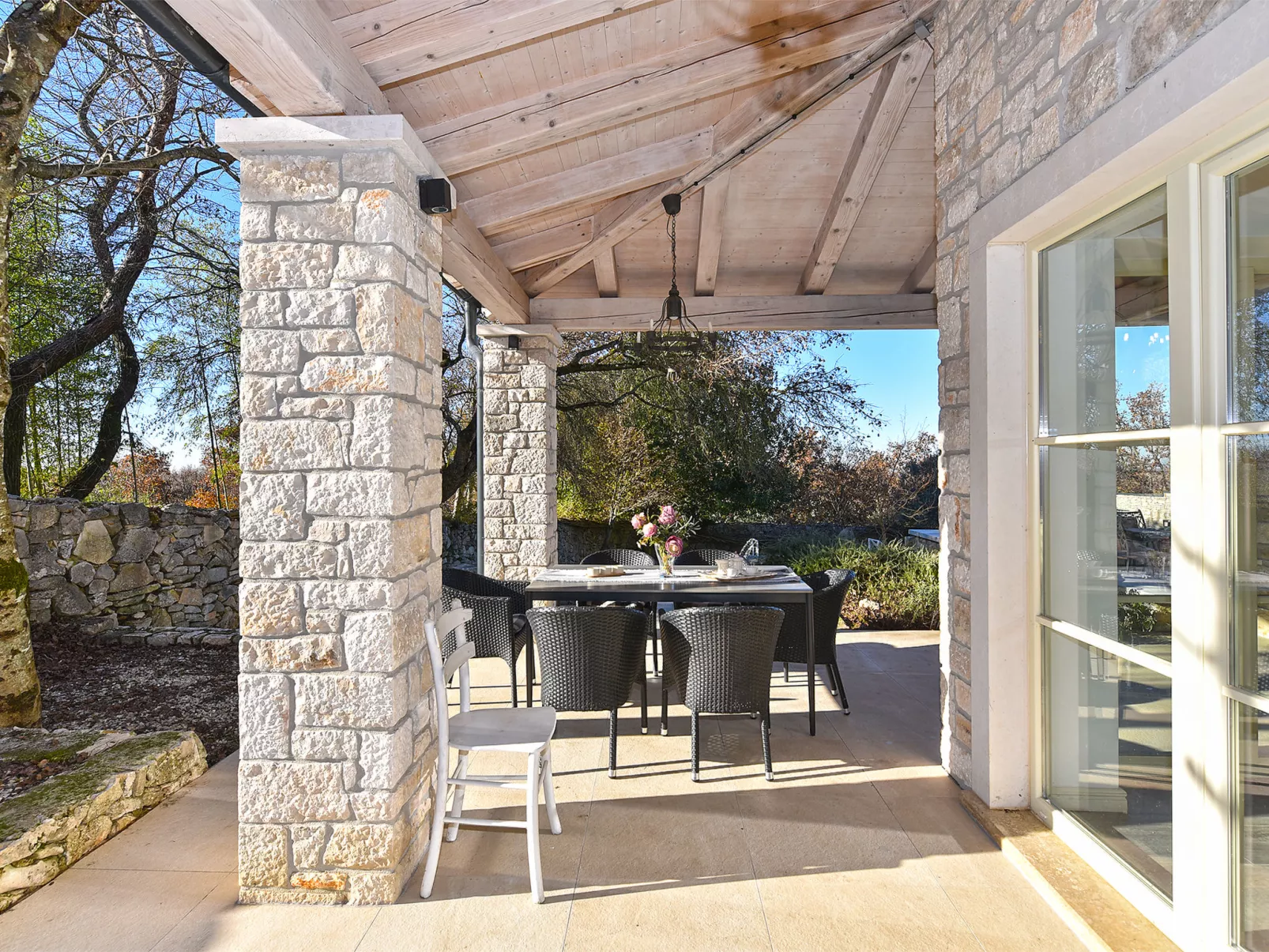 Villa 2303 - Image-tags.info