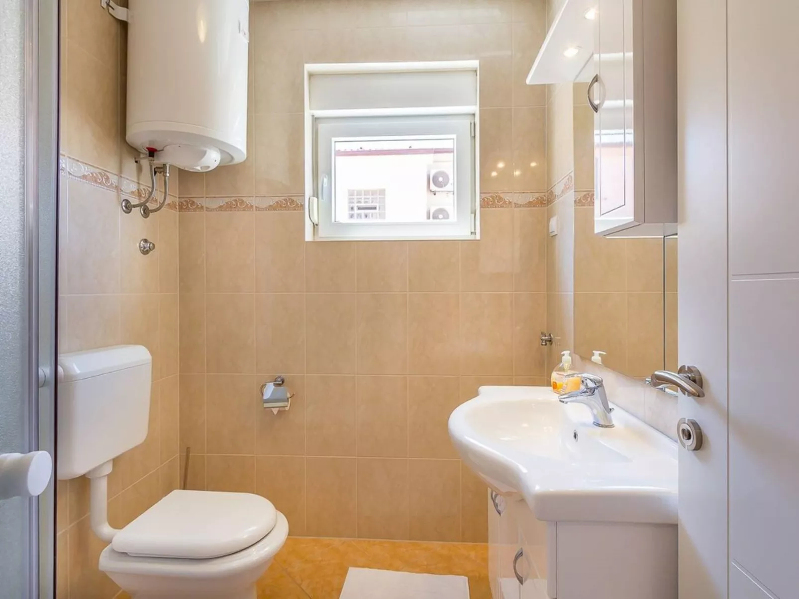 Casa Marich - Binnen