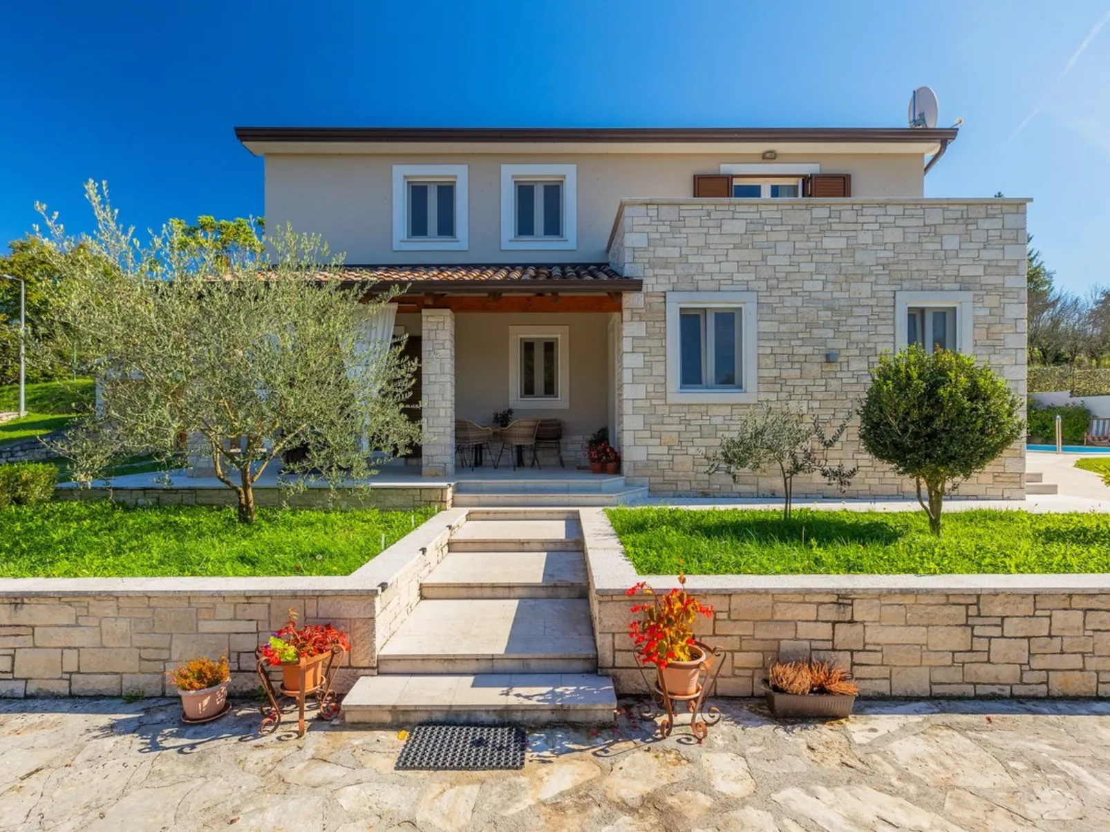 Villa Lasa - Image-tags.info