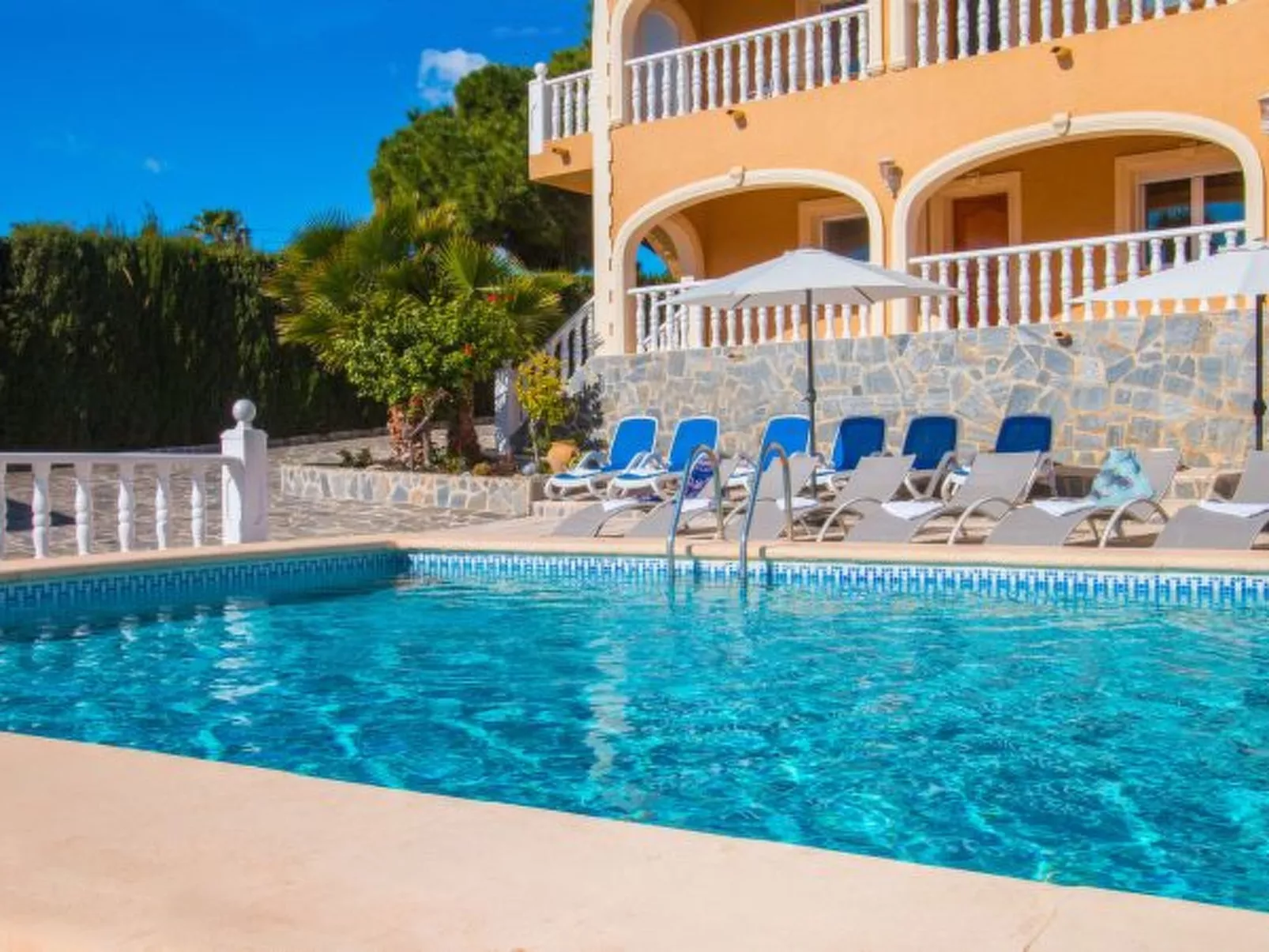 Villa Zelda - PlusHolidays - Image-tags.info