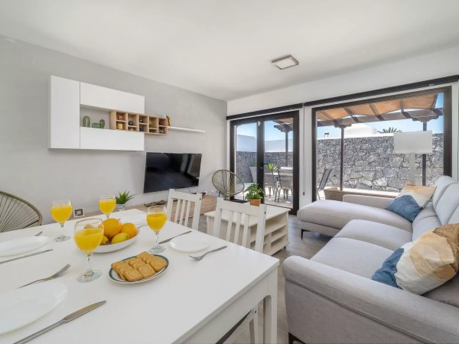 Casa OASIS DEL SOL, prívate villa in Playa Blanca - Image-tags.info