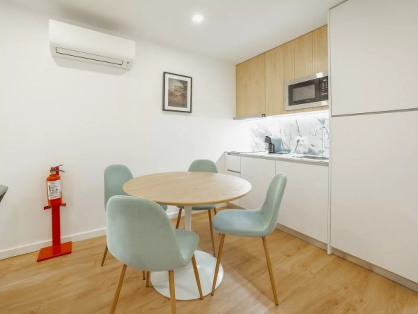 COURTYARD OPORTO DESIGN APARTMENT L WITH TERRACE - Binnen