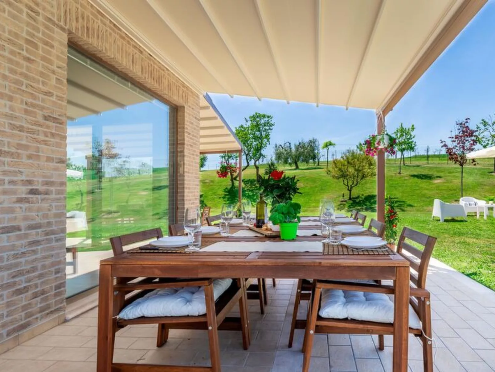 Villa Clair - Buiten