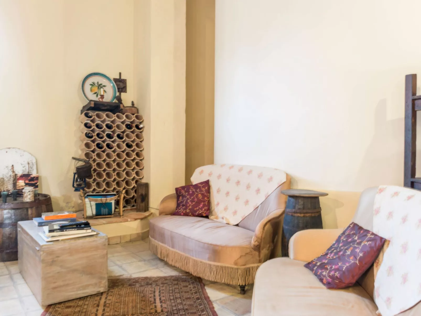 Anwesen mit Privatparkplatz - Binnen